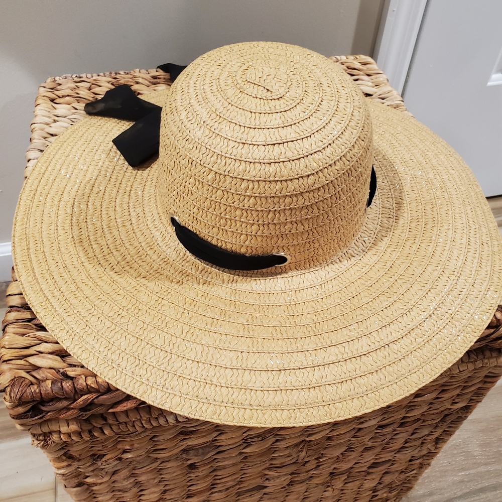 Beach hat - Picture 2 of 2